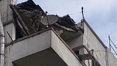 البلكونة وقعت عليهم.. تفاصيل إصابة 3 سيدات إثر انهيار جزئي لعقار بالجيزة 