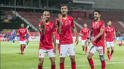 الأهلي يحسم مصير نحم الفريق من الرحيل