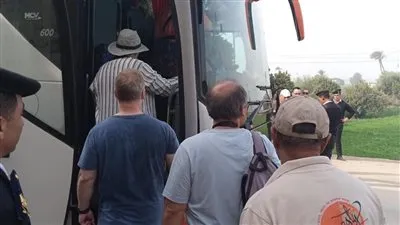 وفد سياحي من ألمانيا والنمسا يزور المناطق الأثرية بالمنيا