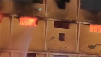 حريق يلتهم مبنى مصنع مهجور في القباري بالإسكندرية