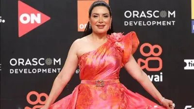 عبير صبري تحصل على الإقامة الذهبية 