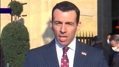 شاهد..رامي رضوان يداعب جمهوره