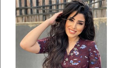 أيتن عامر تبهر جمهورها بأحدث ظهور لها من بيروت