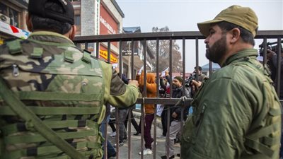 كشمير.. التحقيق في مداهمة للشرطة قُتل فيها أربعة أشخاص