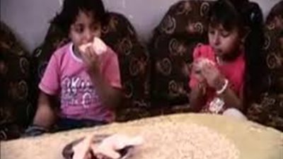 تباين آراء الخبراء النفسيين والمتخصصين بشأن الطفلين 