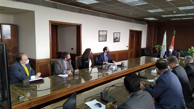 وزير الري يلتقى خبير مياه أمريكي ونائب سفير واشنطن بالقاهرة