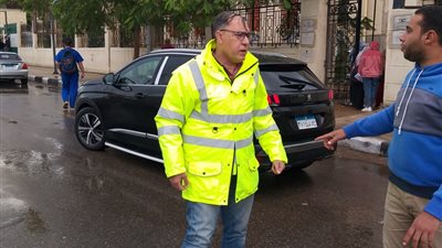 انتشار مكثف لسيارات شفط مياه الأمطار في الغربية (صور)