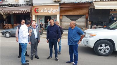 محافظ بورسعيد يتفقد سير العمل في تطوير شارع ٢٣ ديسمبر 