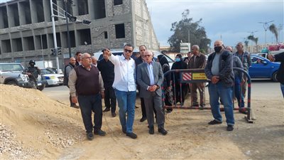 تواصل أعمال تطوير شارع العبور بحي الزهور في بورسعيد