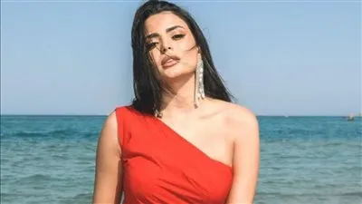 بإطلالة جذابة.. أسماء جلال تتألق بالأحمر في أحدث ظهور لها 