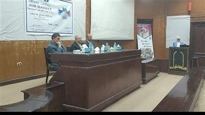 صيدلة حلوان تنظم ورشة عمل للأطراف المجتمعية واستطلاع سوق العمل