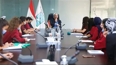 وزيرة البيئة تستقبل وفدا طلابيا لتشجيع جهود نشر الوعي البيئي