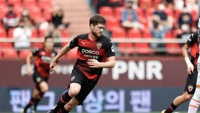 مدافع بوهانج يتحدي الهلال في نهائي دوري أبطال آسيا