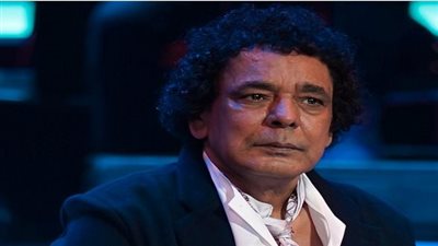 محمد منير يعيش في حالة صدمة بعد وفاة ابن شقيقته ويشيع جثمانه اليوم