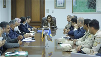 محافظ دمياط تناقش الموقف التنفيذي لمشروع تطوير عواصم المحافظات 