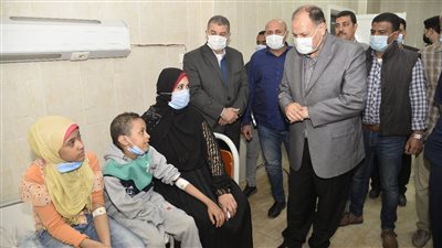  بعد تسمم 191 طالبا.. محافظ قنا يتوعد المسؤولين: 