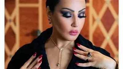 بمكياج جريء.. سمية الخشاب تخطف الأنظار في أحدث ظهور لها