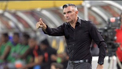 الزمالك يخطط لتوجيه ضربة قاضية إلى مدربه 