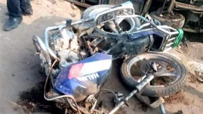 إصابة 3 شباب في تصادم تروسيكل بدراجة بخارية بالطريق الشرقي القديم ببني سويف