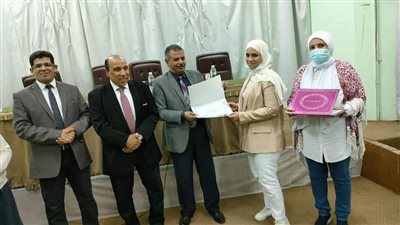 كلية الاقتصاد المنزلي بجامعة حلوان تحتفي بطلابها الأوائل