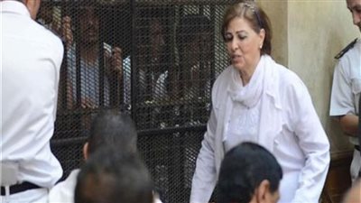 وصول سعاد الخولي لمقر محاكمتها في اتهامها بالكسب غير المشروع