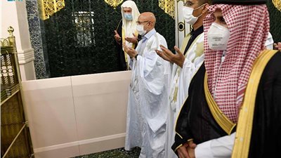 الرئيس الموريتاني يزور المسجد النبوي