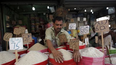 باكستان تسعى للحصول على حزمة إنقاذ بـ6 مليارات دولار