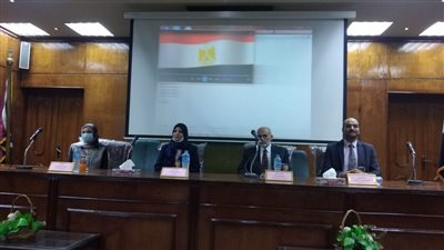 عميد كلية الخدمة الاجتماعية بالفيوم تشهد اللقاء التعريفي لوحدة متابعة الخريجين 