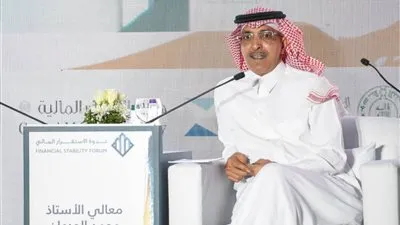 وزير: سياسات تعامل الحكومة مع جائحة كورونا وضعت البلاد بمسار الاستقرار