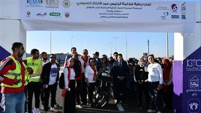 وزير الرياضة يطلق فعاليات ماراثون دراجات بمحور شينزو آبي (صور)
