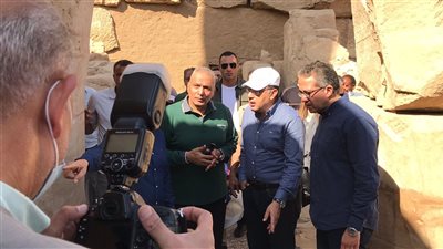 رئيس الوزراء ووزير السياحة يتفقدان معبد الكرنك فى الأقصر (صور) 