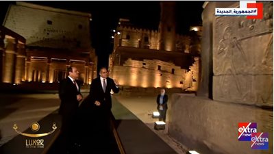 السيسي يستمع إلى شرح خالد العناني عن الكشف الأثري لطريق الكباش 