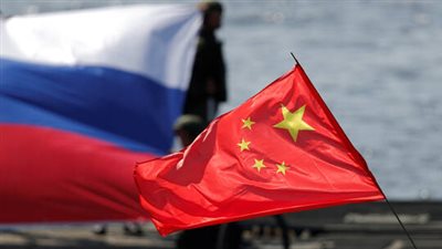 صينيون يدعمون توسيع التعاون العسكري مع روسيا ويعتبرون واشنطن مخطئة
