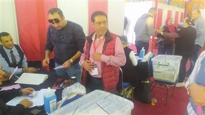 طارق قنديل يدلى بصوته فى انتخابات مجلس ادارة النادى الأهلى