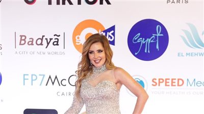 صبا الرافعي تخطف الأنظار بإطلالة مثيرة على ريد كاربت القاهرة السينمائي 