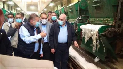 وزير قطاع الأعمال: انتهاء تطوير محلجي كفر الزيات وكفر الدوار قريبا