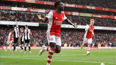 موعد مباراة آرسنال ضد إيفرتون اليوم الإثنين في الدوري الإنجليزي