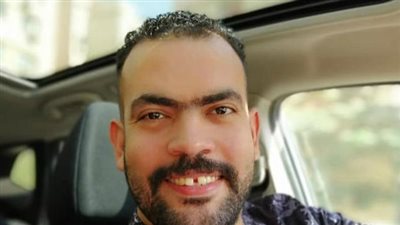 خالد عليش يكشف حقيقة “حبسه” في جنوب إفريقيا بسبب متحور كورونا الجديد