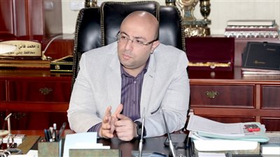 محافظ بني سويف يتابع مع وكيل التعليم استعدادت امتحان التيرم الأول للإعدادية 