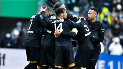 باريس سان جيرمان يعاقب سانت إيتيان بثلاثية في الدوري الفرنسي