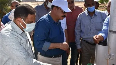 محافظ أسوان يتفقد الأعمال بالمساكن البديلة بعمارات حى السلام