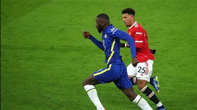 العارضة تمنع تشيلسي من هز شباك مانشستر يونايتد (فيديو)