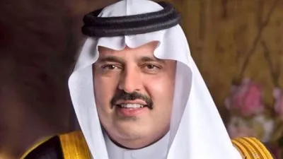 أمير منطقة حائل ونائبه يعزيان أسرة القبلان