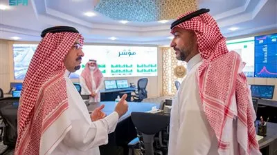 مدير معهد الإدارة العامة يزور مركزي 