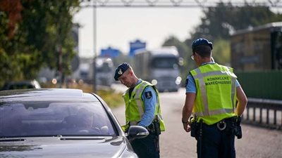 هولندا: ضبط زوجين فرّا من الحجر الصحي بعد وصولهما من جنوب إفريقيا