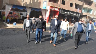 محافظ القليوبية يتابع أعمال رصف شارع أحمد عرابي 