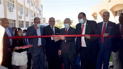 افتتاح كلية 