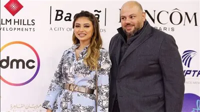 ميار الغيطي بصحبة زوجها على ريد كاربت عرض فيلم 