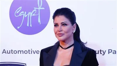 محمد رجب ينشر صورة له برفقة چومانا مراد