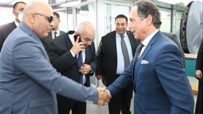 رئيس هيئة قضايا الدولة يزور مكتبة الإسكندرية (صور)